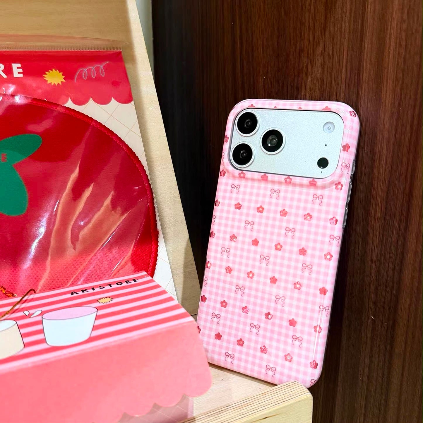 The Gingham Bows Hard-Shell Case
