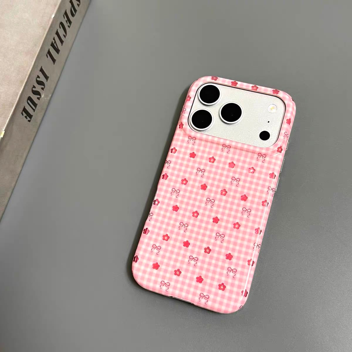 The Gingham Bows Hard-Shell Case